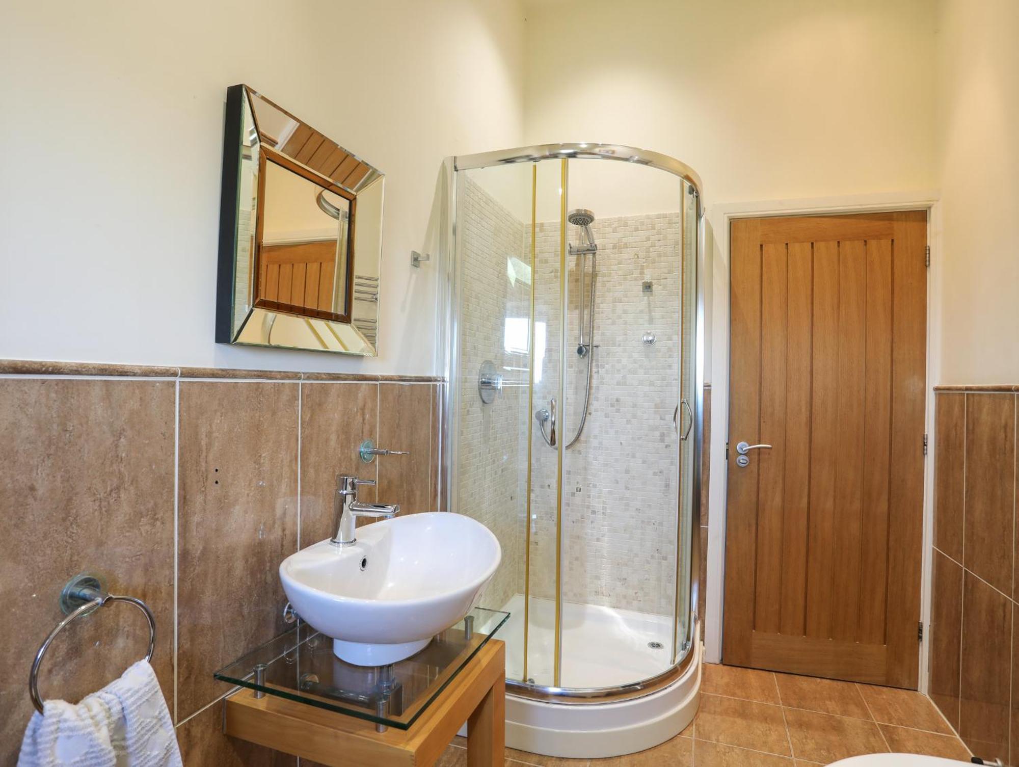 Cosy Barn Villa Dwyran Exterior photo