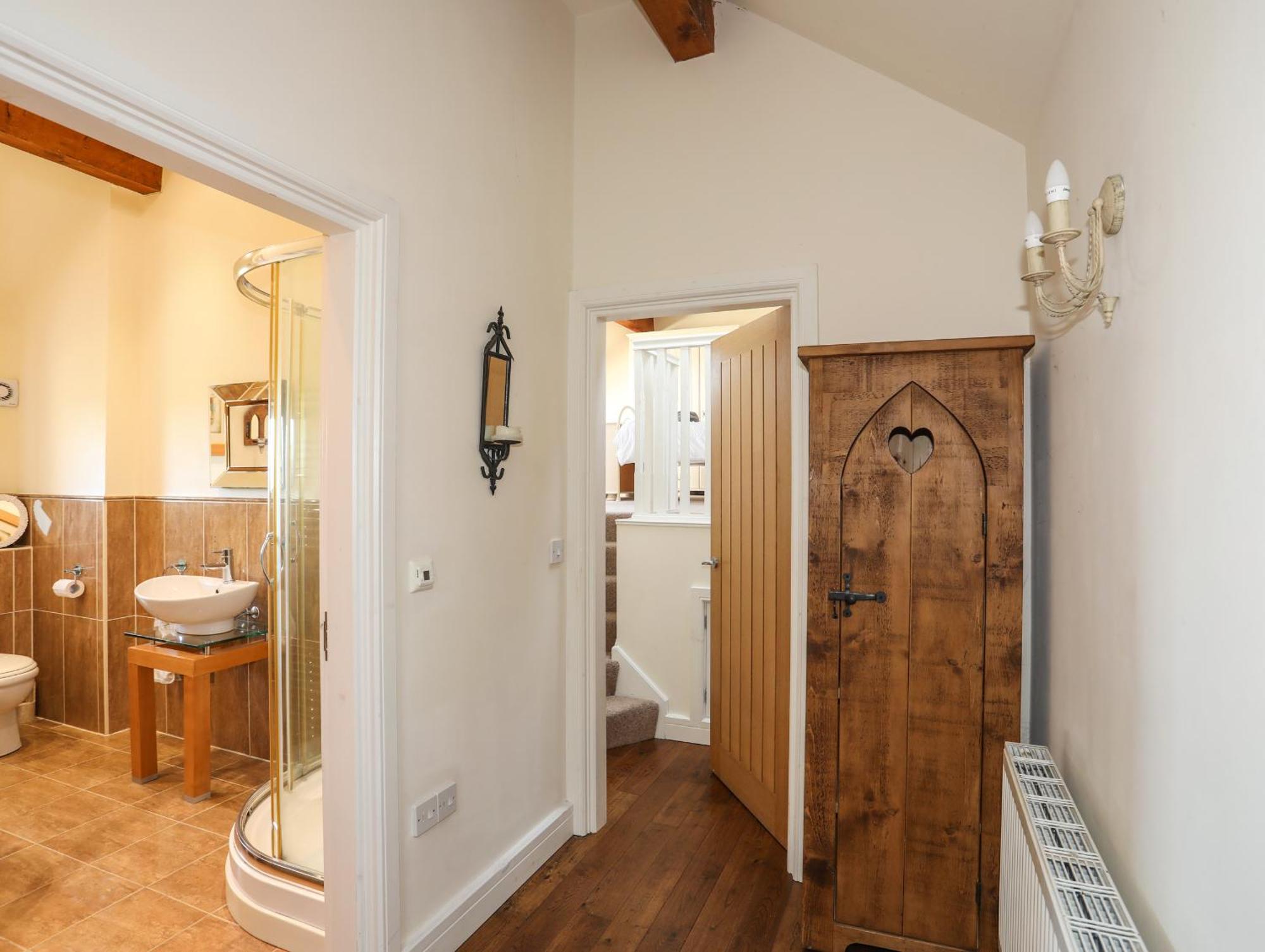 Cosy Barn Villa Dwyran Exterior photo